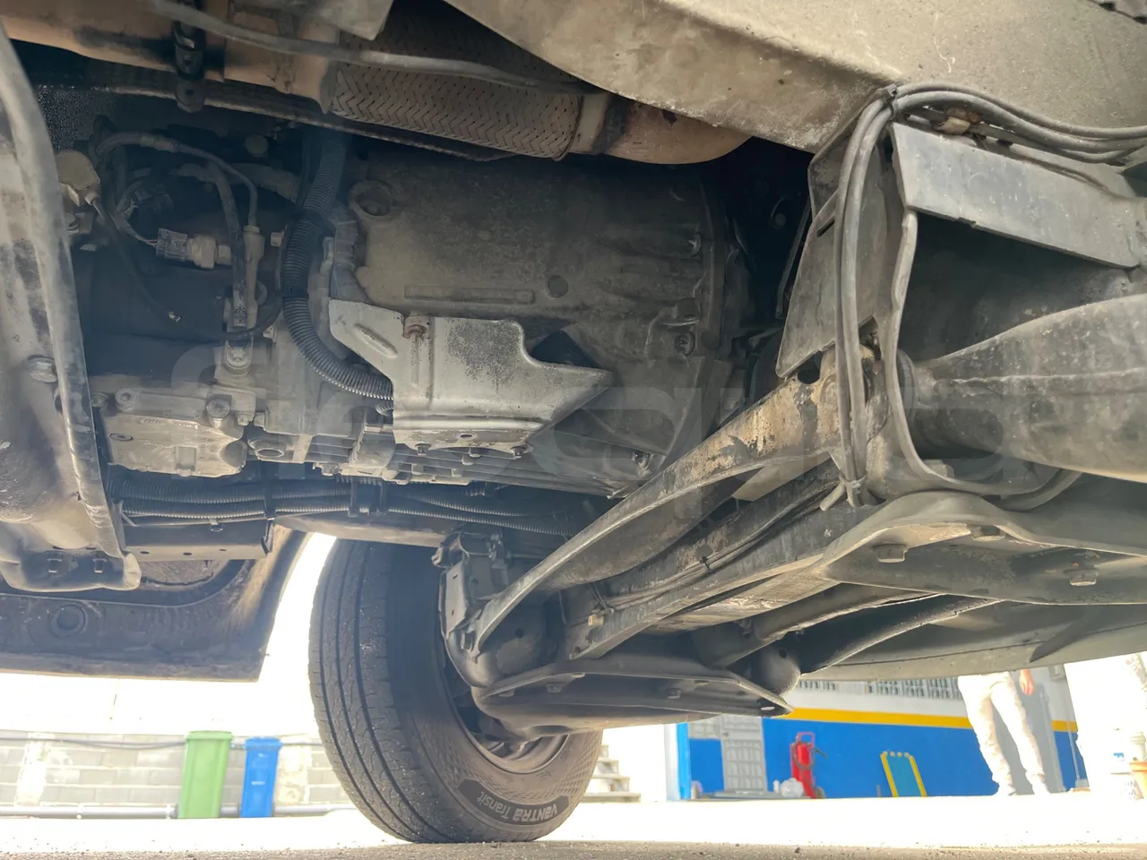 Mercedes-Benz Sprinter AGMB416CDI/ Euro 3 - 115 Kw - 6.977 Mt - front axle left side