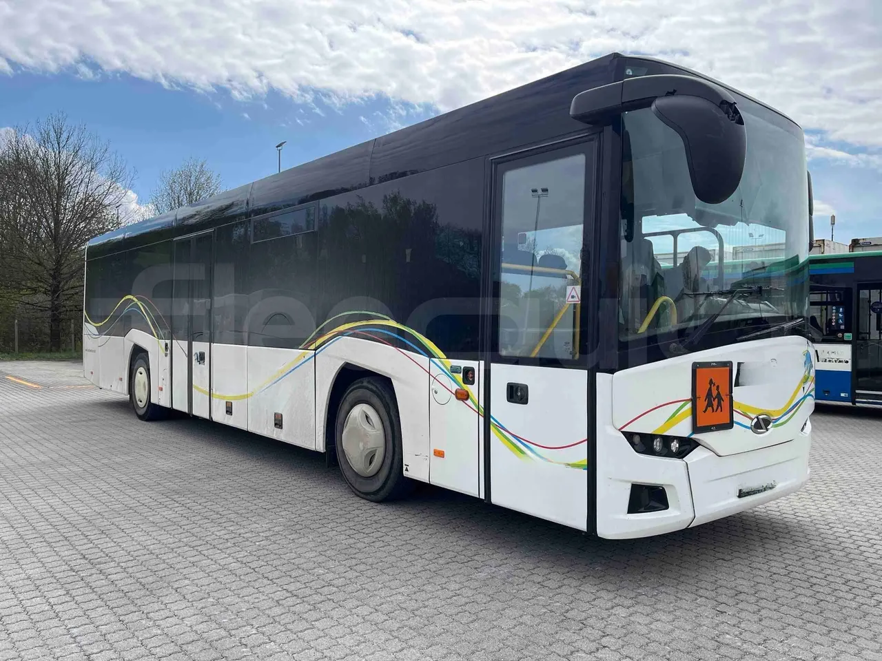 Solaris Interurbino - Base cover photo