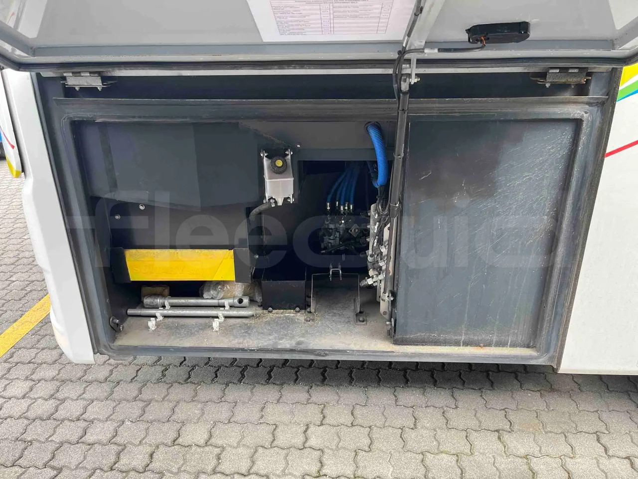 Solaris Interurbino - external compartments photo