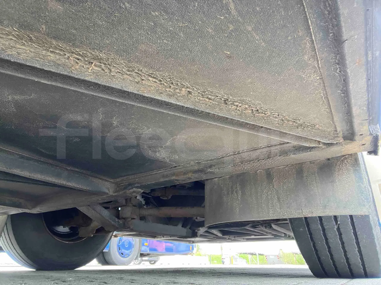 Solaris Interurbino - front axle right side