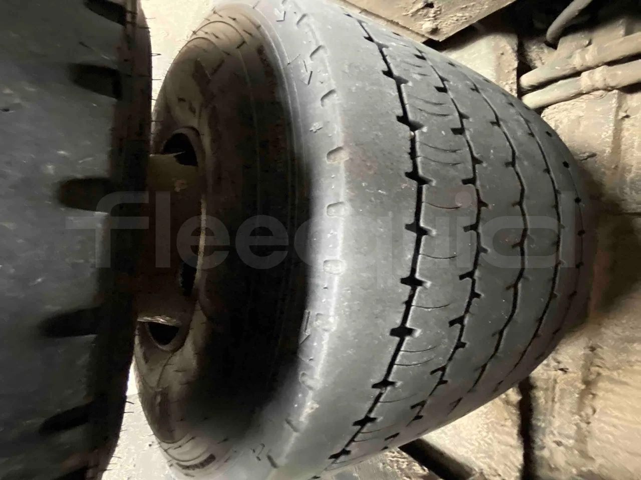 Solaris Interurbino - axle 3 right side
