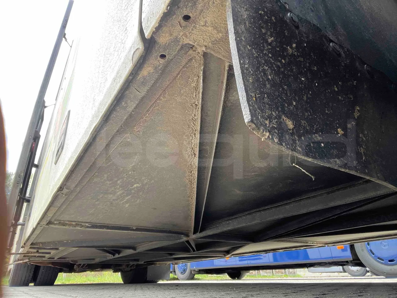 Solaris Interurbino - front undercarriage from front