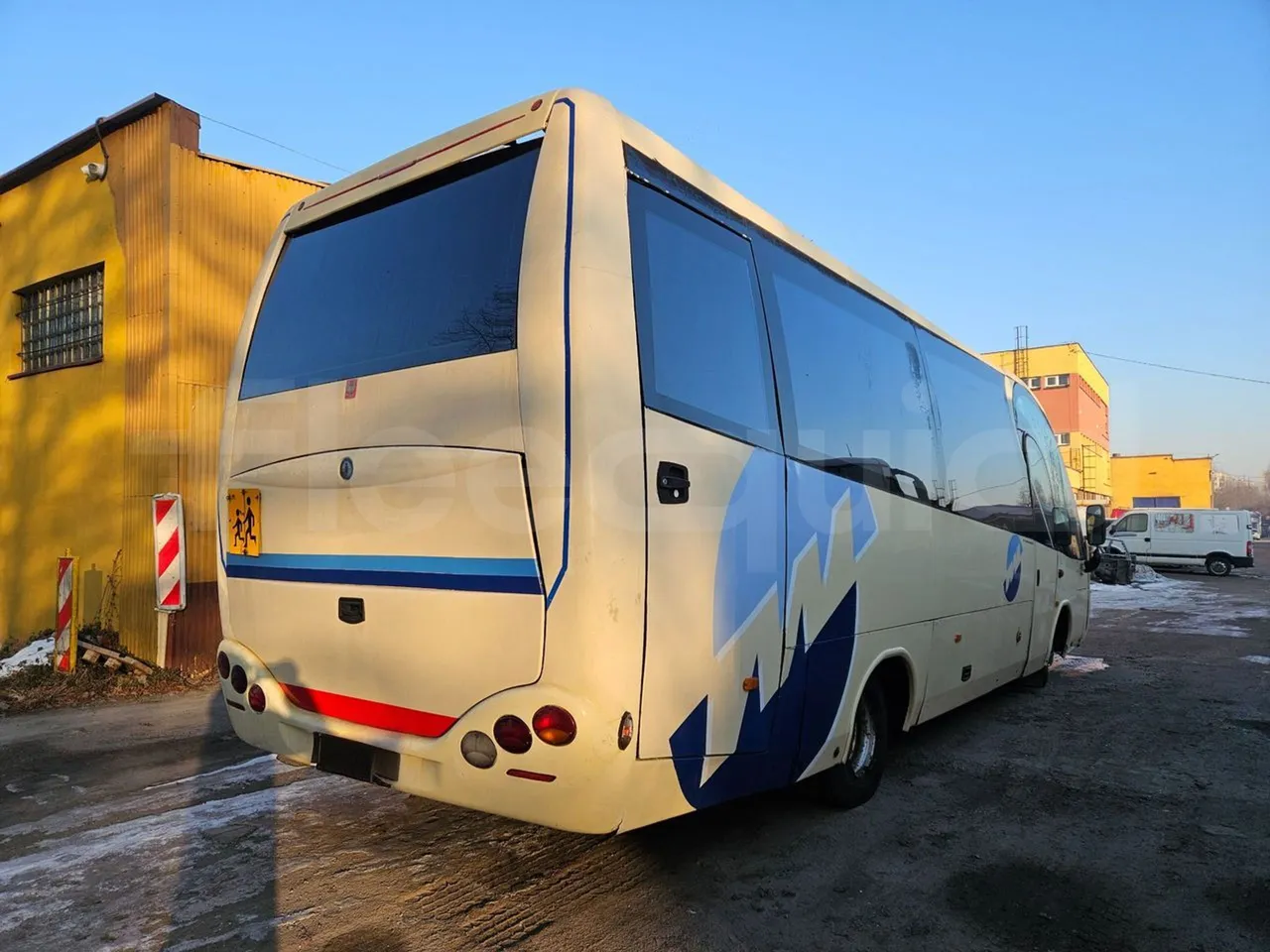 Iveco Mago2 CC80E - Euro 3 -130kW - 8.8 mt - 3/4 right rear doors closed