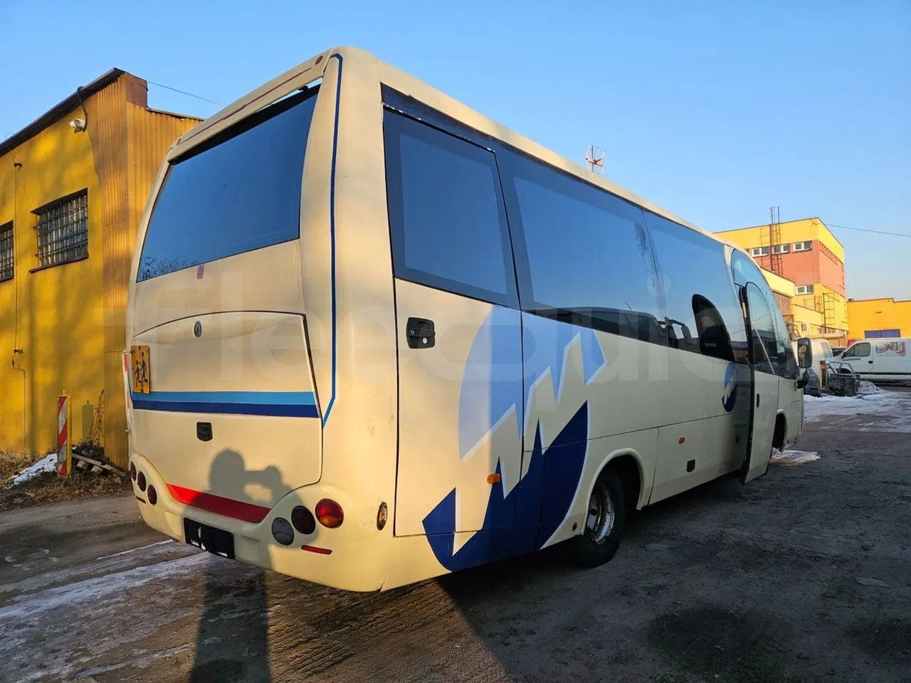 Iveco Mago2 CC80E - Euro 3 -130kW - 8.8 mt - 3/4 right rear doors open