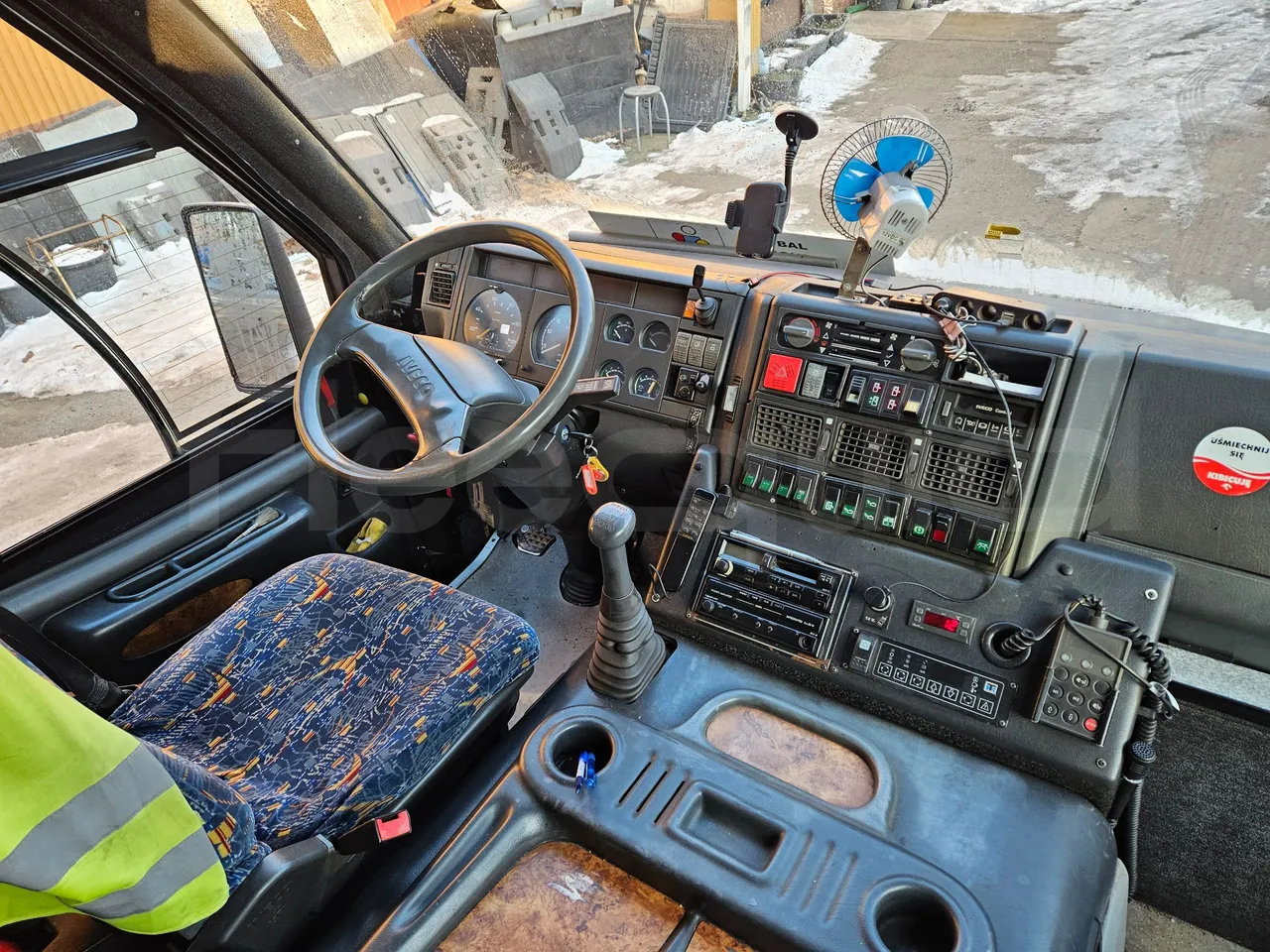 Iveco Mago2 CC80E - Euro 3 -130kW - 8.8 mt - buttons panels on