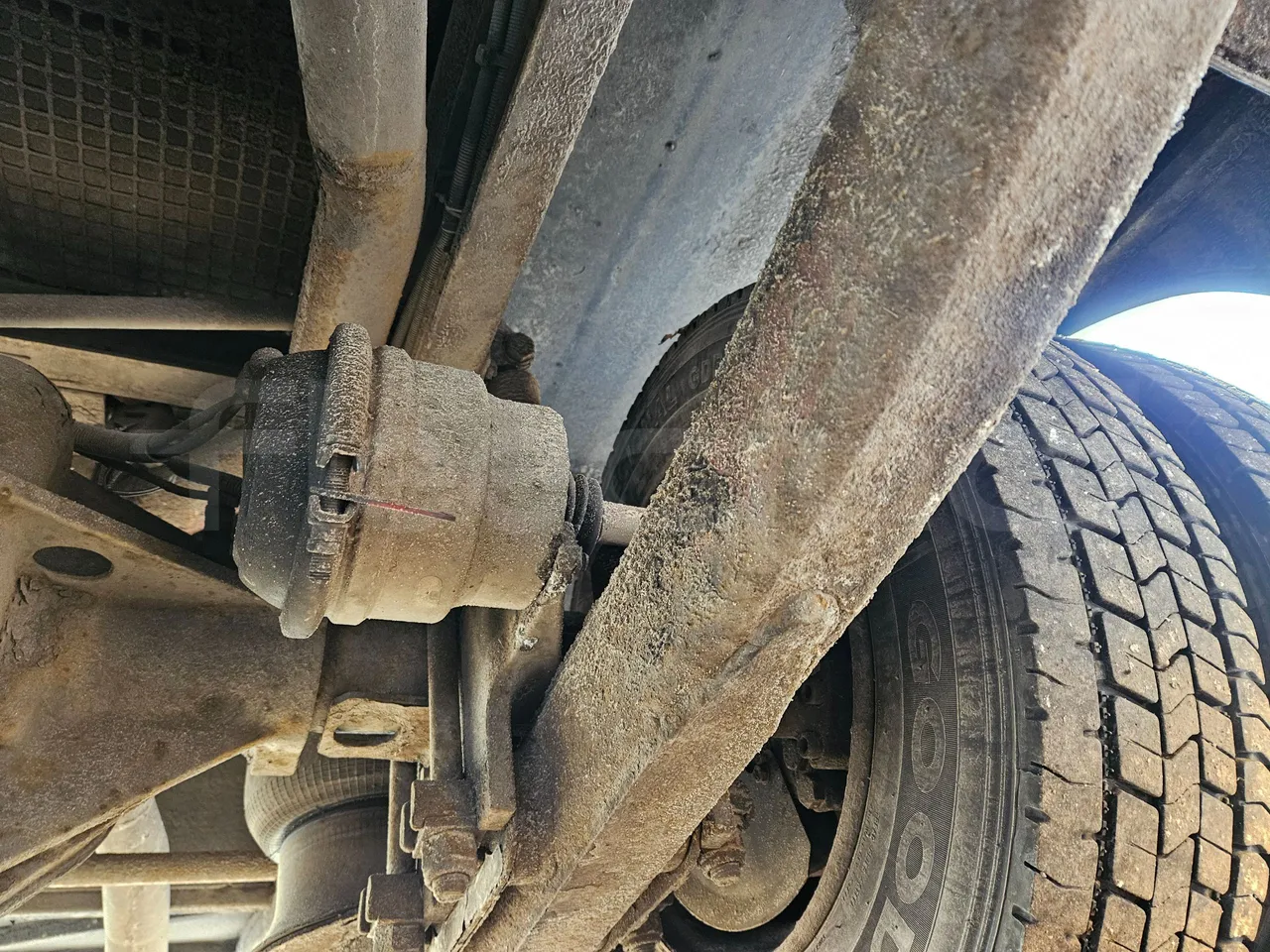 Iveco Mago2 CC80E - Euro 3 -130kW - 8.8 mt - axle 2 caliper brakes left