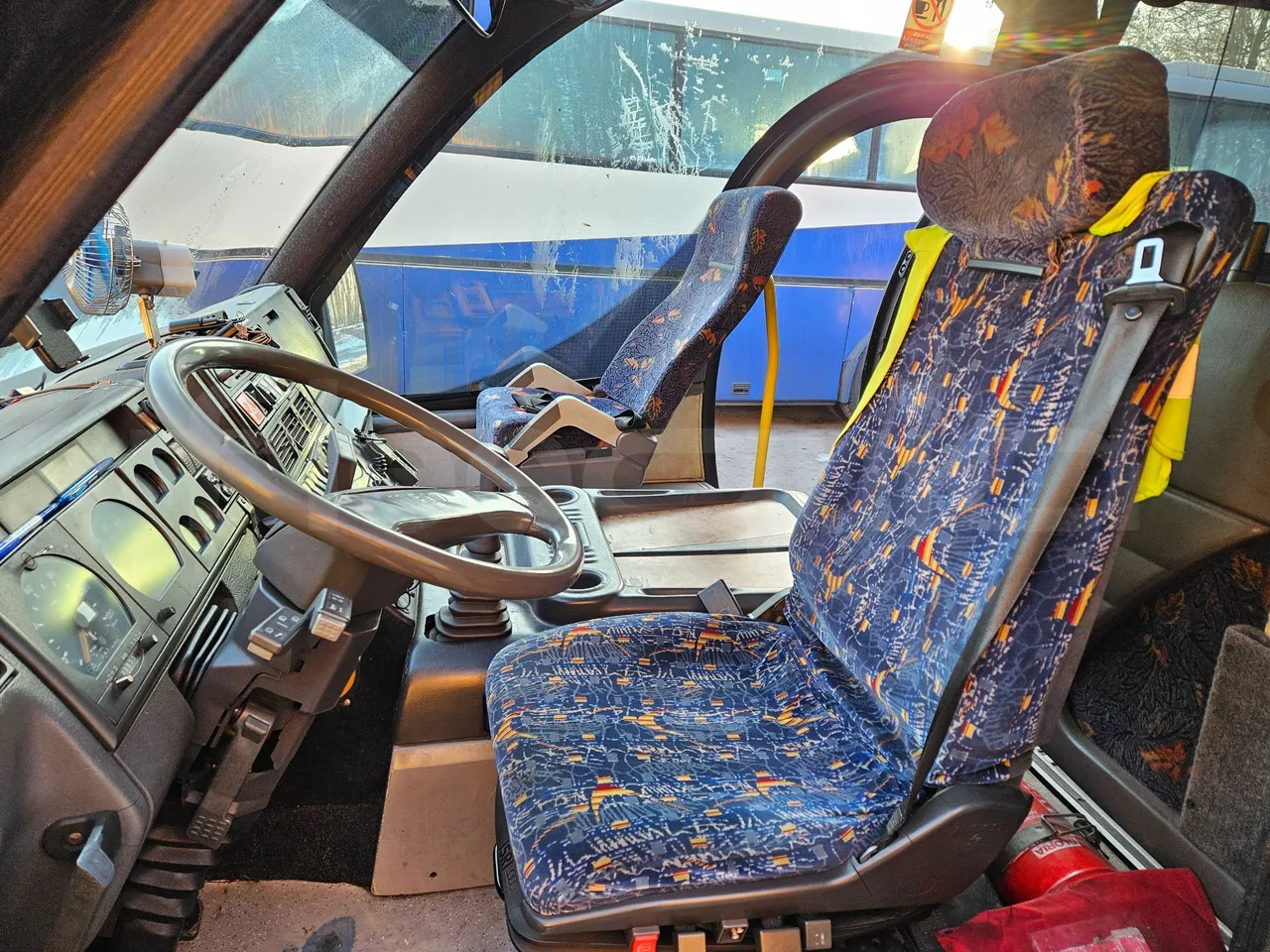 Iveco Mago2 CC80E - Euro 3 -130kW - 8.8 mt - driver's seat photo