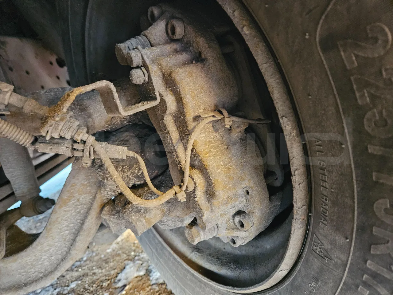 Iveco Mago2 CC80E - Euro 3 -130kW - 8.8 mt - front brake calipers left