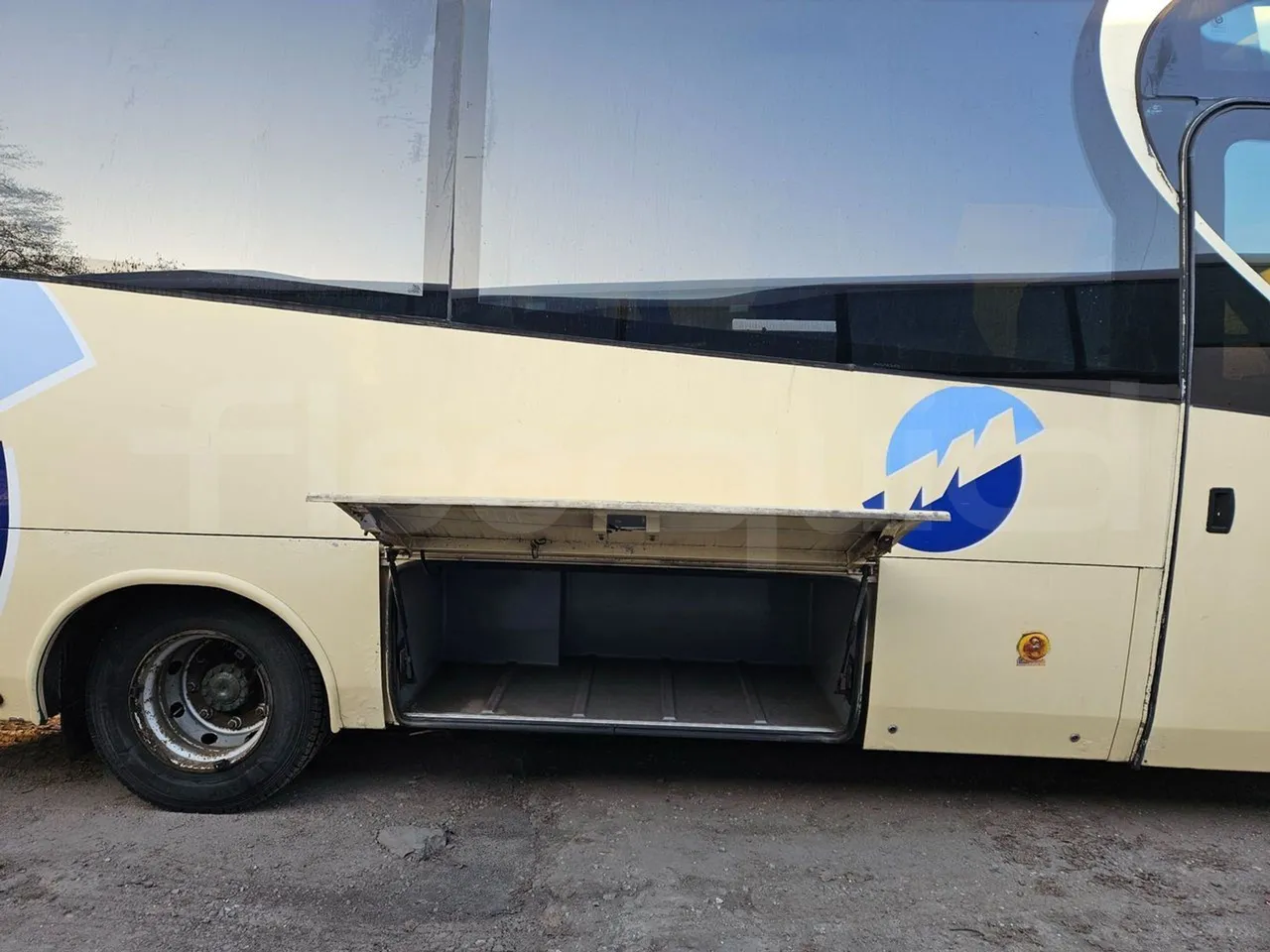 Iveco Mago2 CC80E - Euro 3 -130kW - 8.8 mt - luggage rack photo