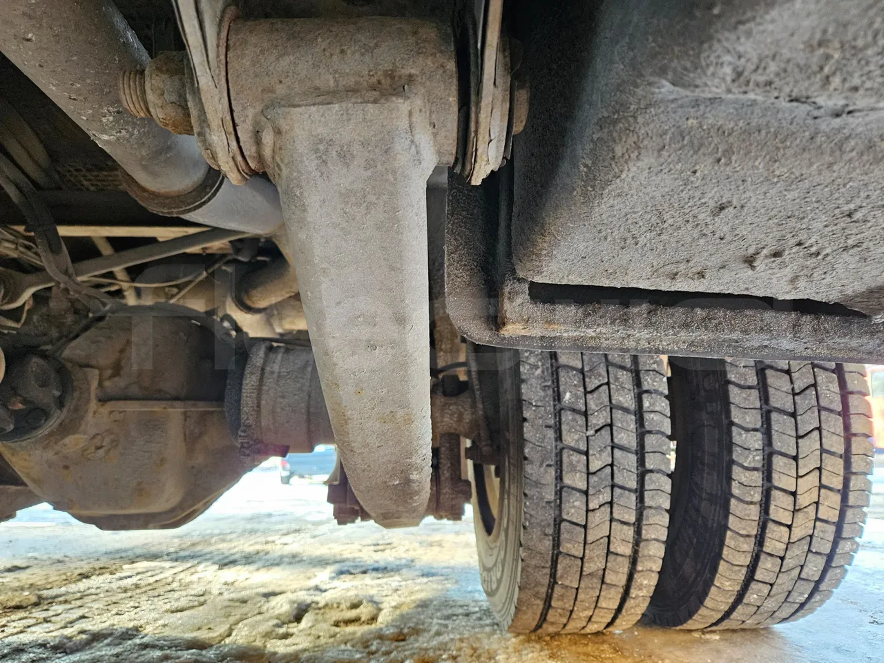 Iveco Mago2 CC80E - Euro 3 -130kW - 8.8 mt - axel 3 leaf spring left