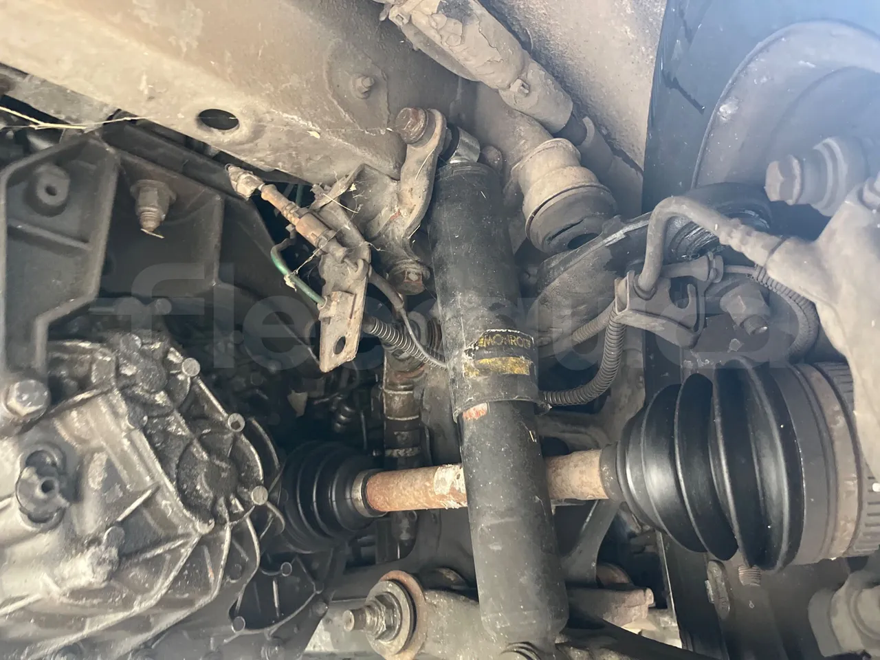 Nomec Stacobus Itineris 595 SB - Euro4 - 107kW - 7.020mt - front shock absorbers right