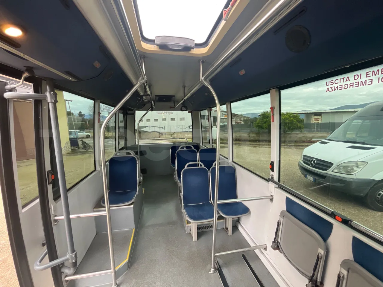 Nomec Stacobus Itineris 595 SB - Euro4 - 107kW - 7.020mt - handrails photo