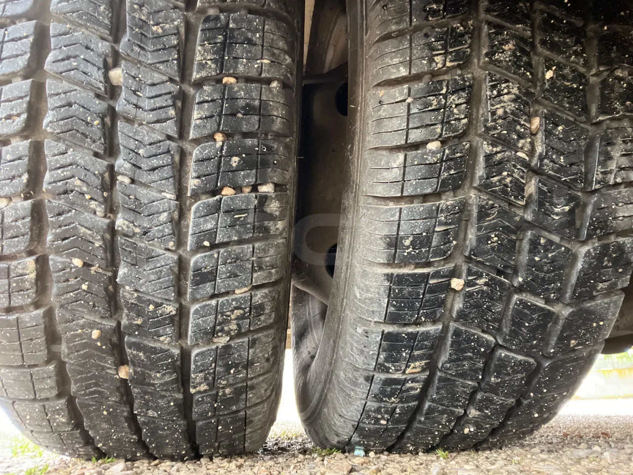 Nomec Stacobus Itineris 595 SB - Euro4 - 107kW - 7.020mt - tread condition third axle tires left