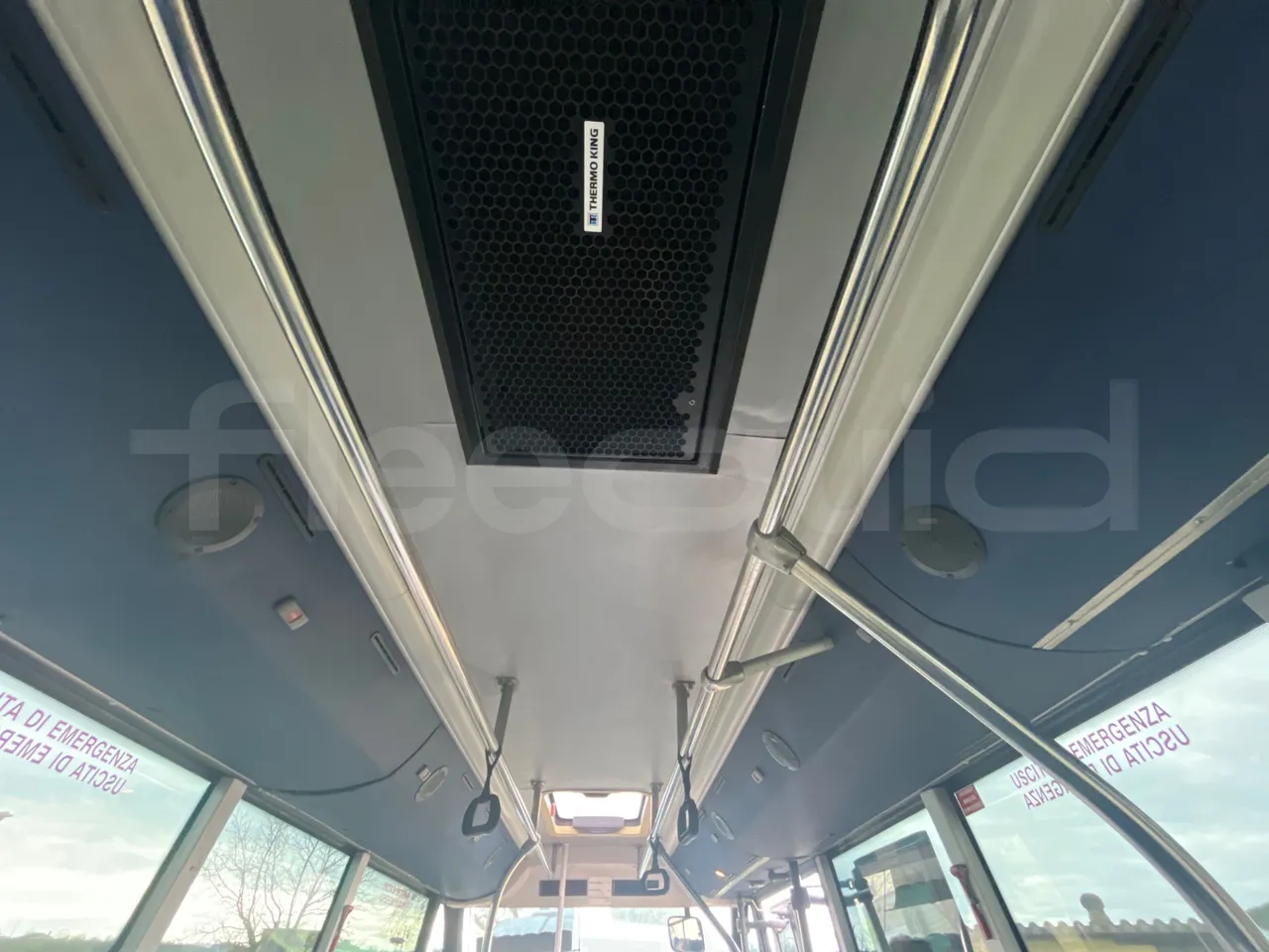 Nomec Stacobus Itineris 595 SB - Euro4 - 107kW - 7.020mt - overhead compartments photo