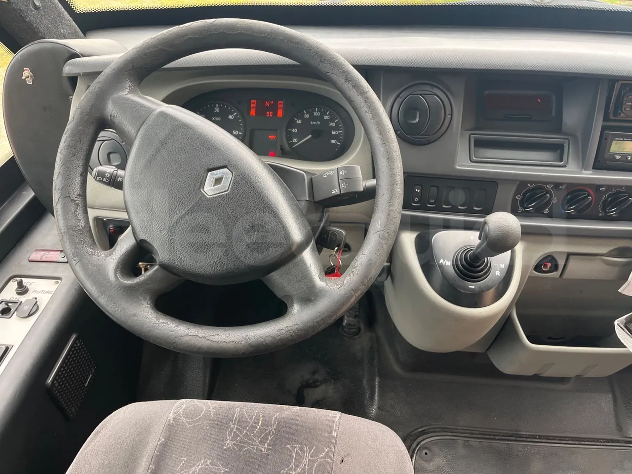 Nomec Stacobus Itineris 595 SB - Euro4 - 107kW - 7.020mt - steering wheel photo