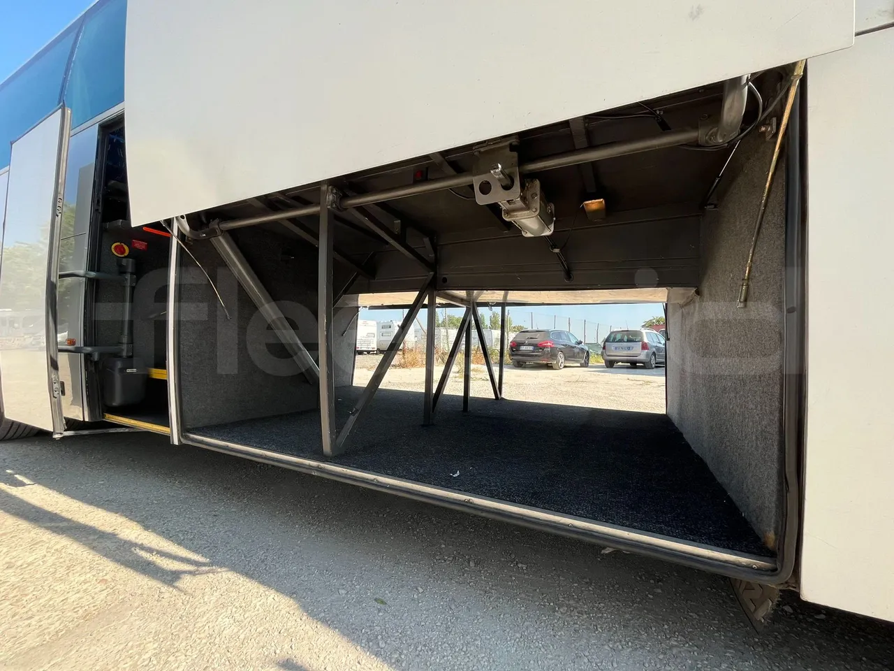 Irizar Scania Century K114IB - EUR3 - 250kW - 12m - external compartments photo