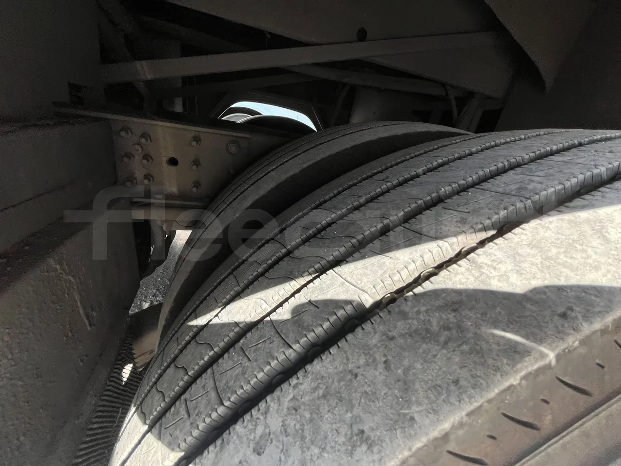 Irizar Scania Century K114IB - EUR3 - 250kW - 12m - tread condition second axle tires left