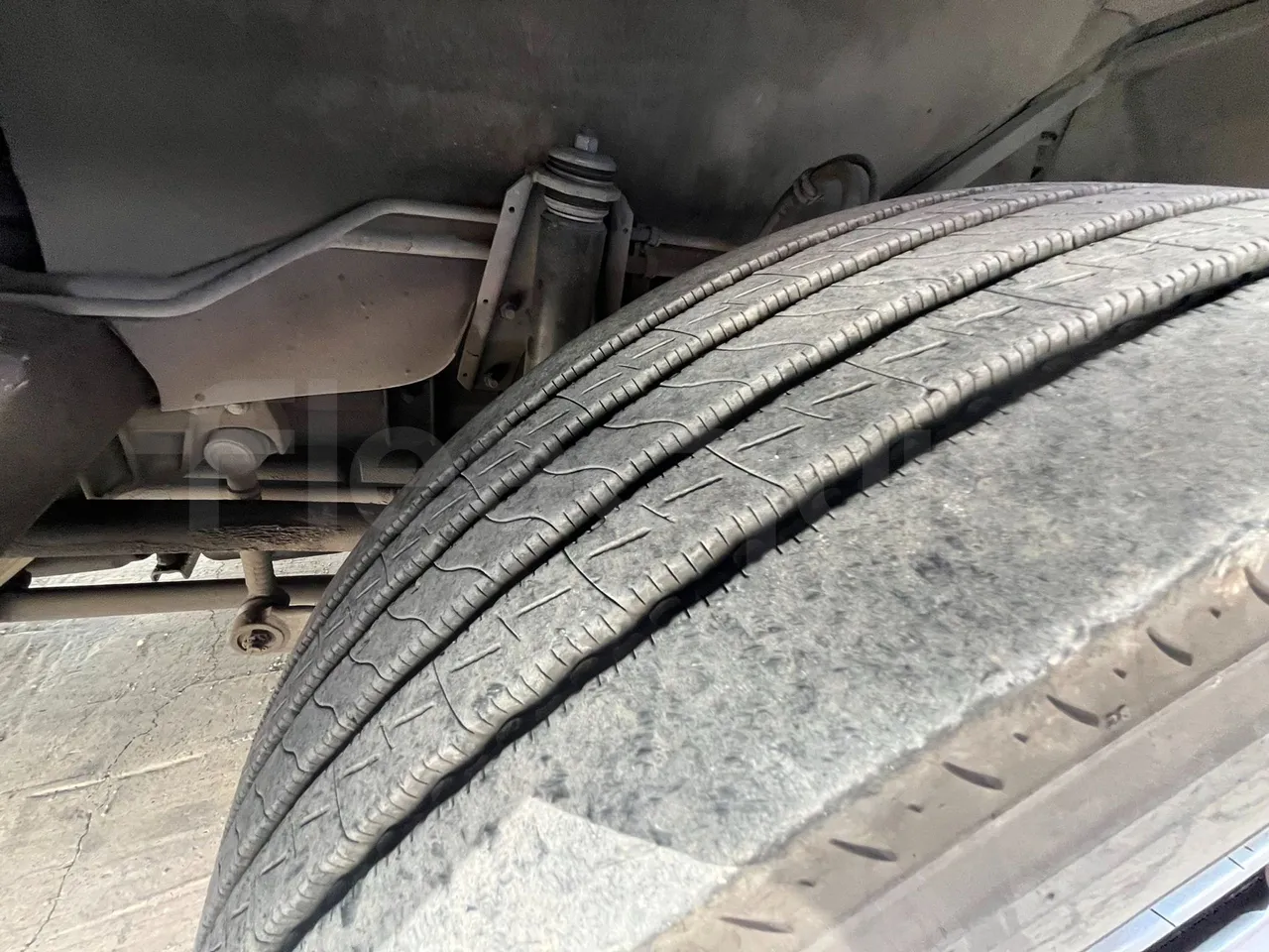 Irizar Scania Century K114IB - EUR3 - 250kW - 12m - tread condition third axle tires left