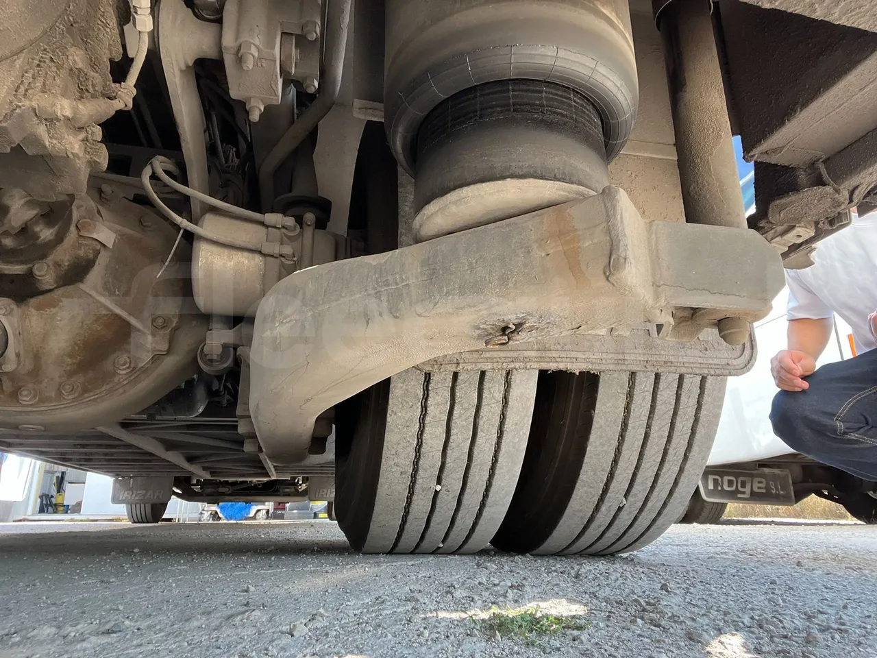 Irizar Scania Century K114IB - EUR3 - 250kW - 12m - front axle left side