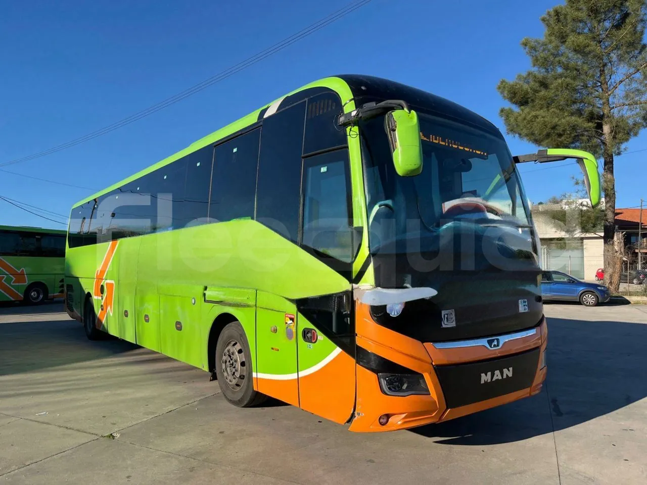 Man Lion's Coach C - Base cover photo