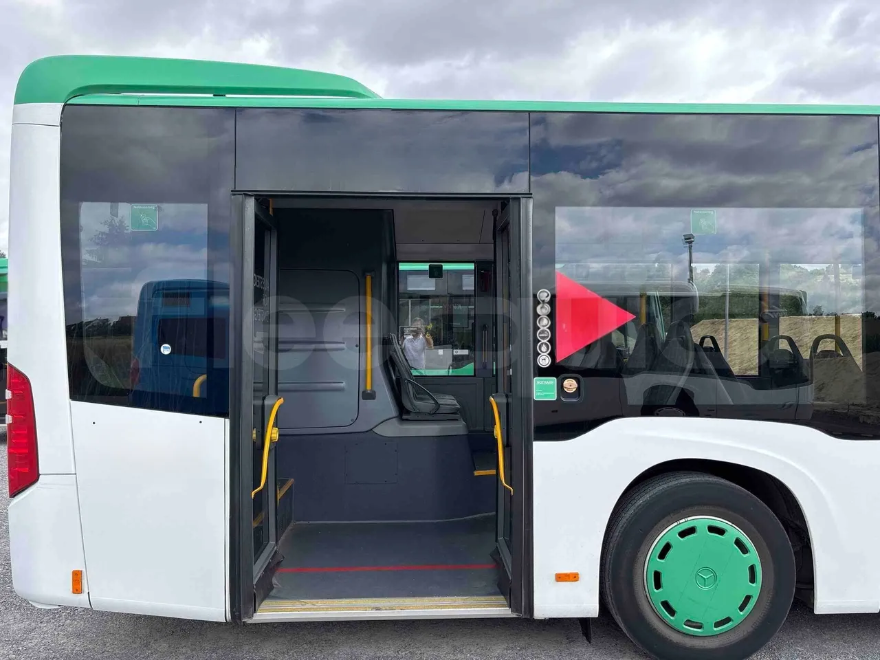 Mercedes-Benz Citaro - front door 3 open