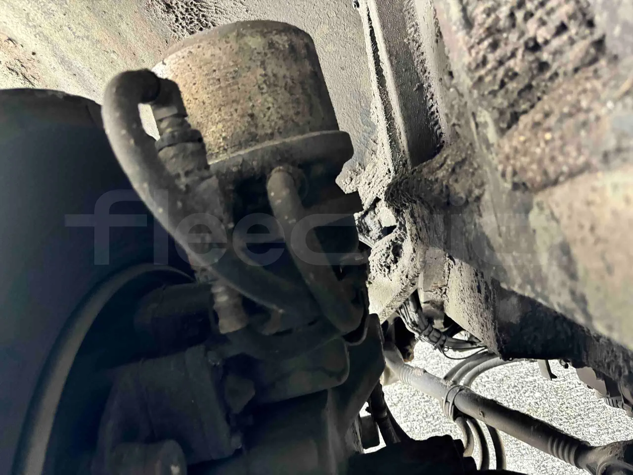Mercedes-Benz Citaro - axle 2 caliper brakes left