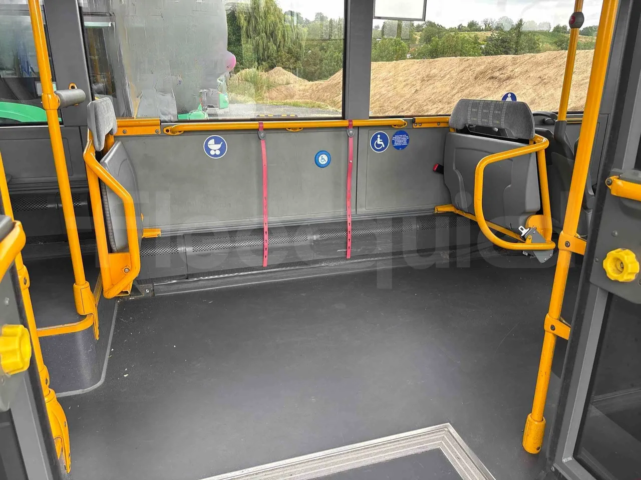 Mercedes-Benz Citaro - disabled area photo