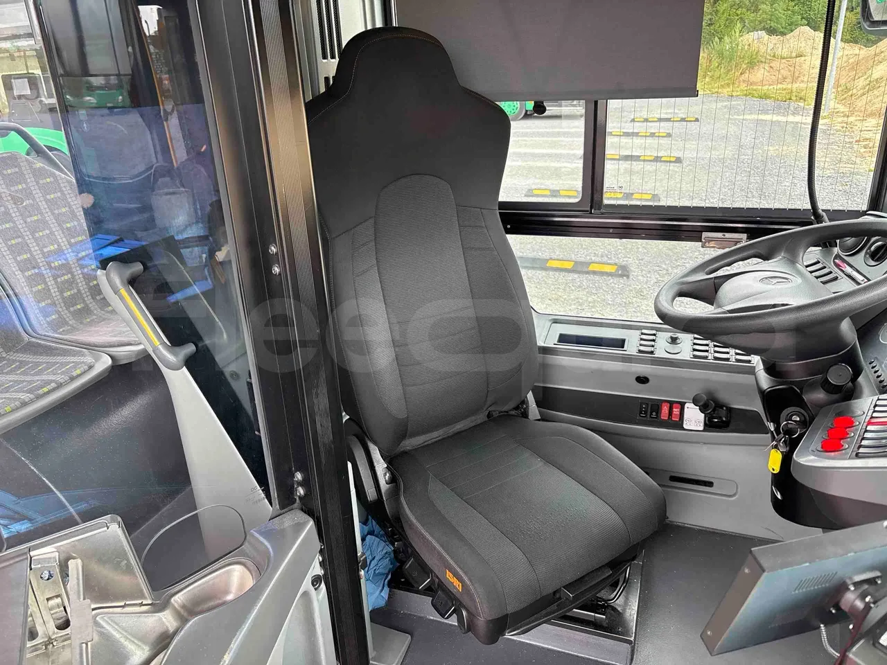 Mercedes-Benz Citaro - driver's seat photo
