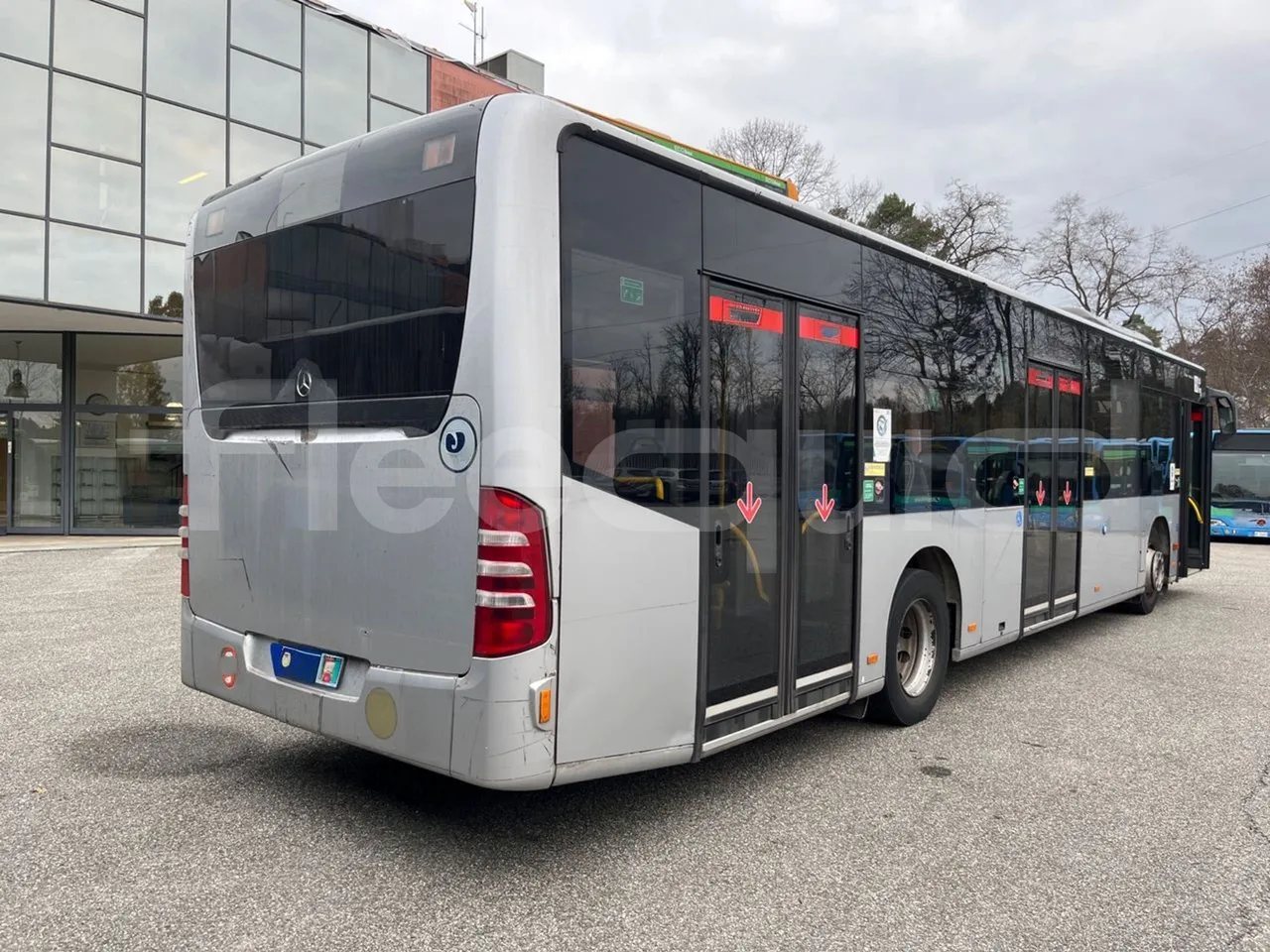 Mercedes-Benz O 530 5303/P - Euro 5 - 210 kW - 11.950 mt - 3/4 right rear doors closed