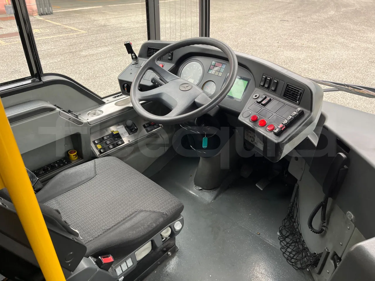 Mercedes-Benz O 530 5303/P - Euro 5 - 210 kW - 11.950 mt - buttons panels on