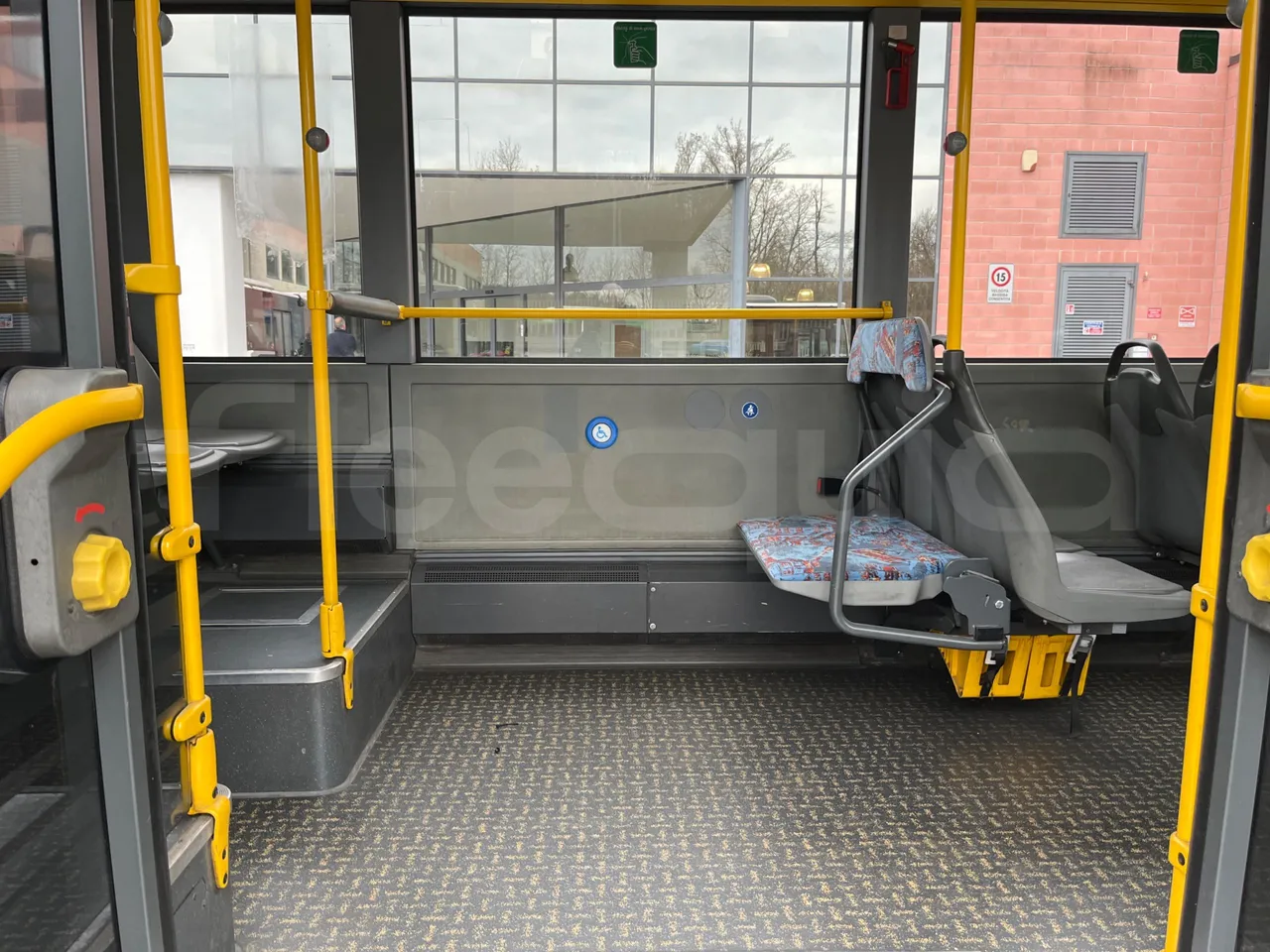 Mercedes-Benz O 530 5303/P - Euro 5 - 210 kW - 11.950 mt - disabled area photo