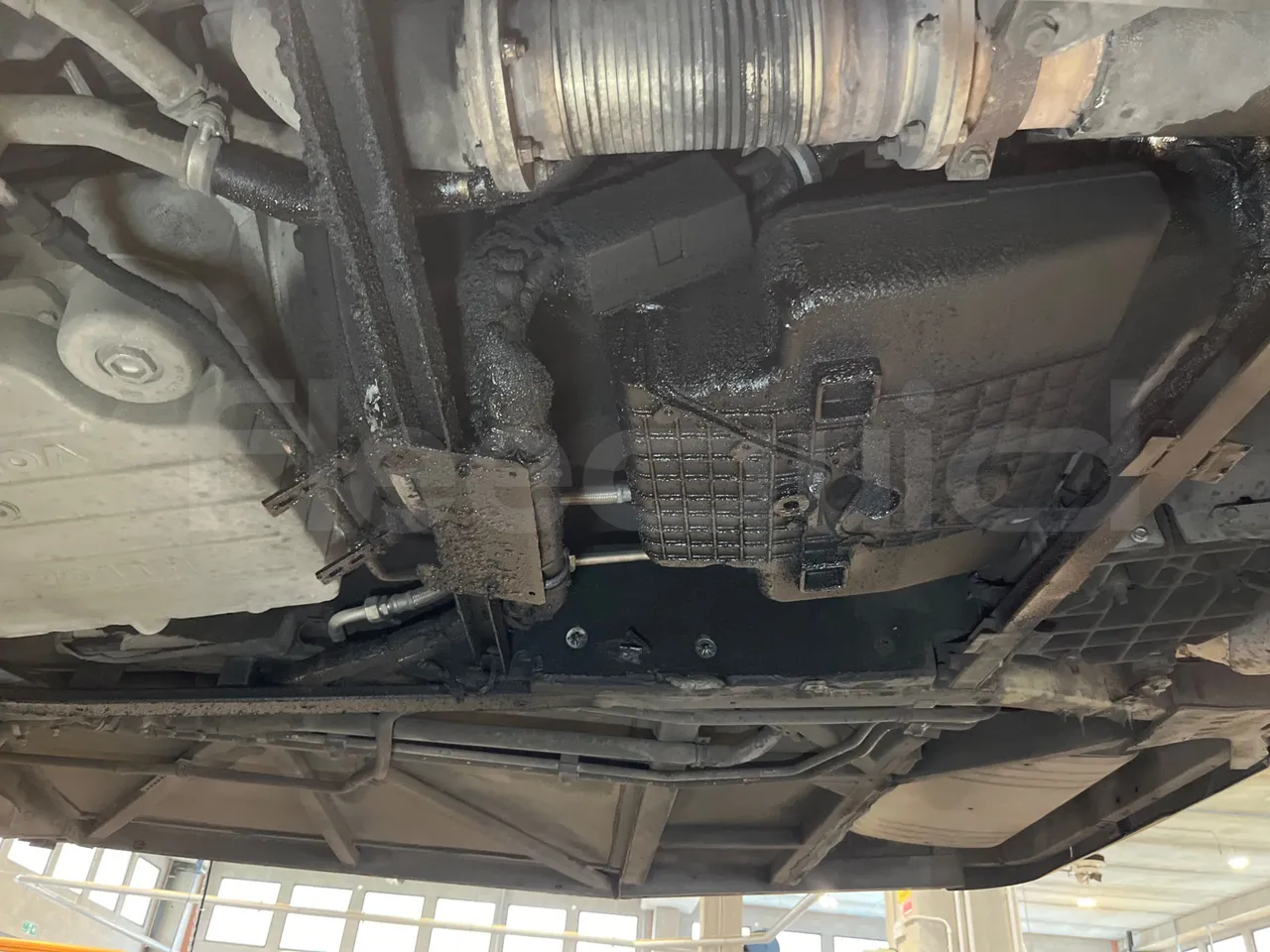 Mercedes-Benz O 530 5303/P - Euro 5 - 210 kW - 11.950 mt - engine without protection