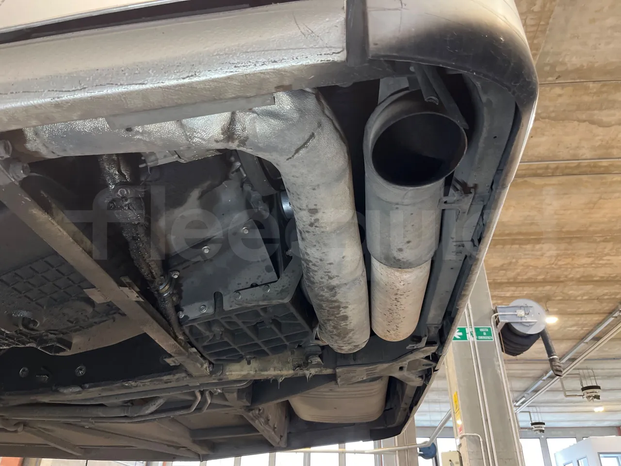 Mercedes-Benz O 530 5303/P - Euro 5 - 210 kW - 11.950 mt - exhaust photo