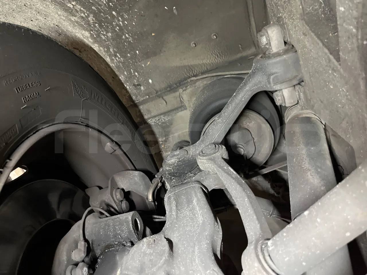 Mercedes-Benz O 530 5303/P - Euro 5 - 210 kW - 11.950 mt - front air springs left