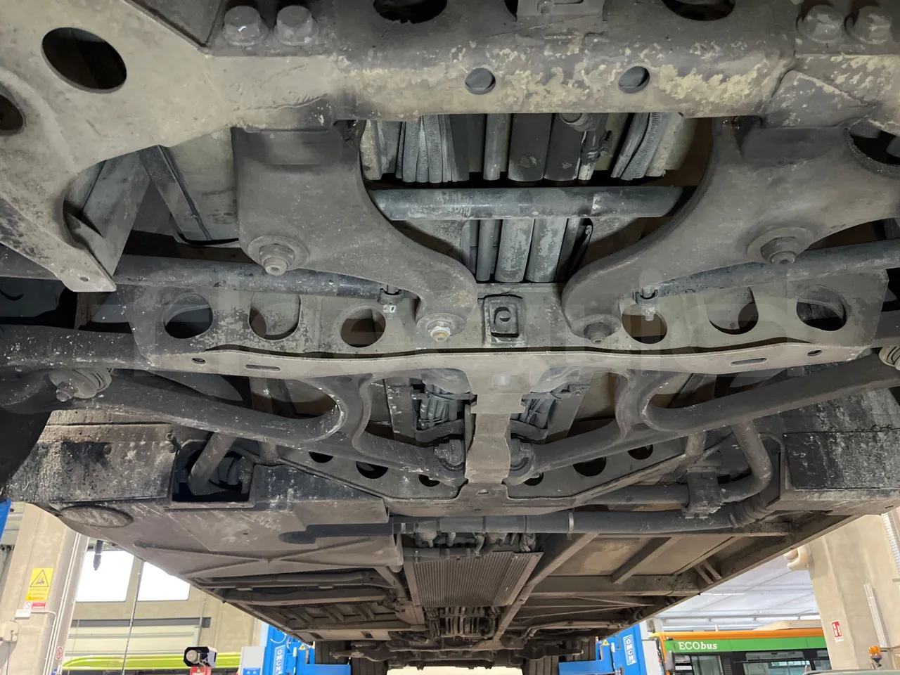 Mercedes-Benz O 530 5303/P - Euro 5 - 210 kW - 11.950 mt - front axle central