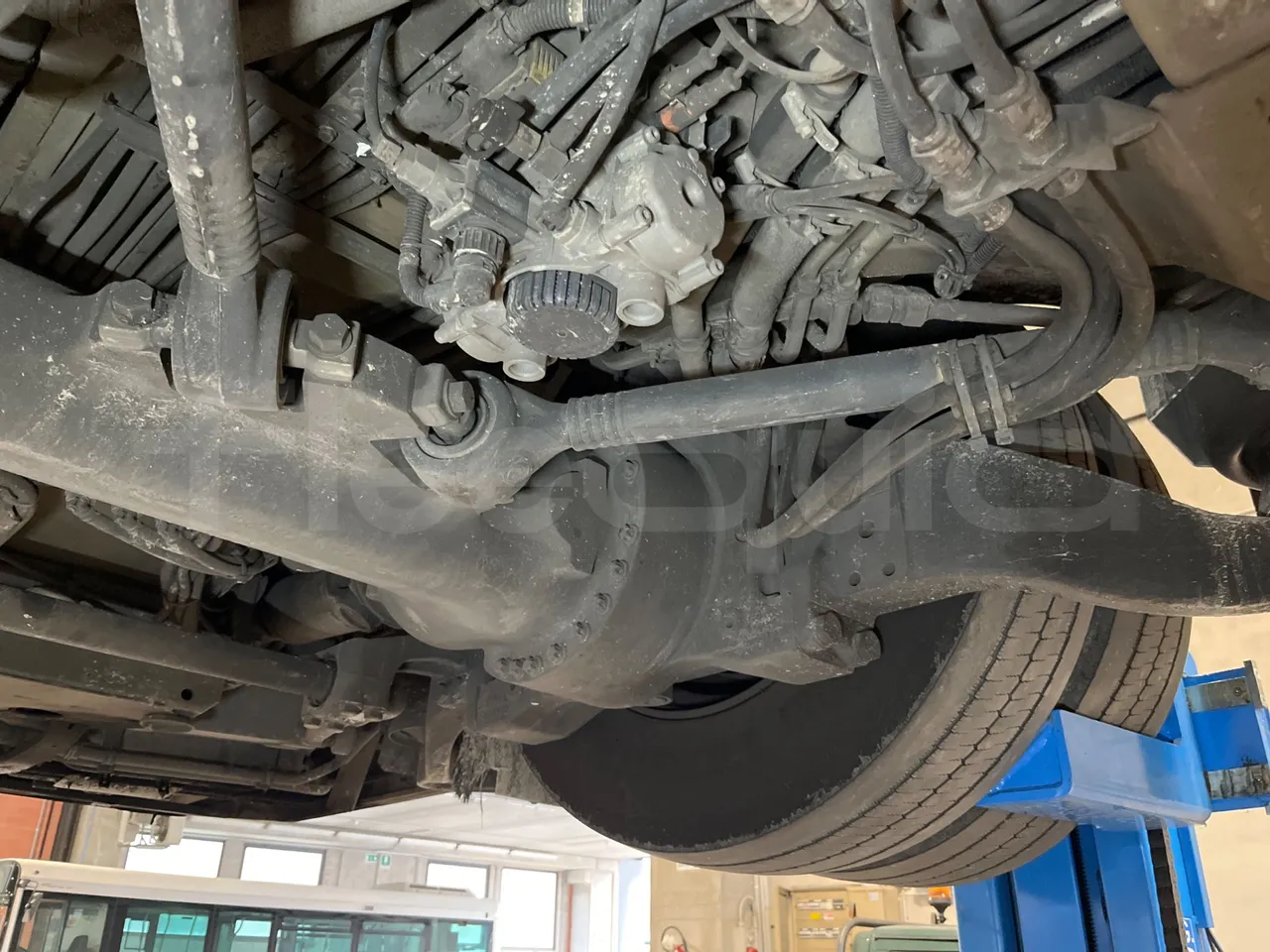 Mercedes-Benz O 530 5303/P - Euro 5 - 210 kW - 11.950 mt - axle 3 left side