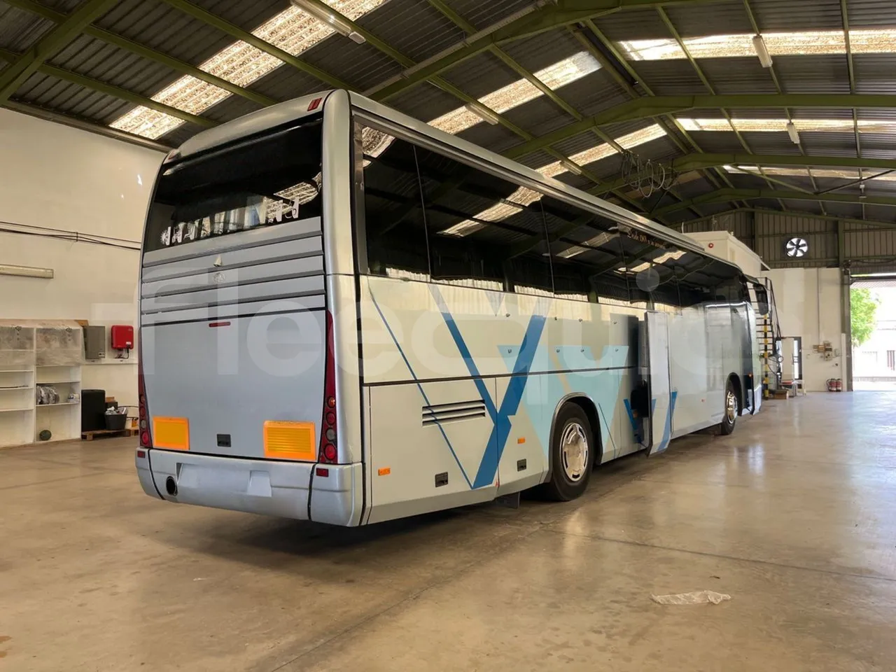 Man Ratio 18440-Ratio Stergo/ Euro 4 - 324 Kw - 12,720 Mt - 3/4 right rear doors closed