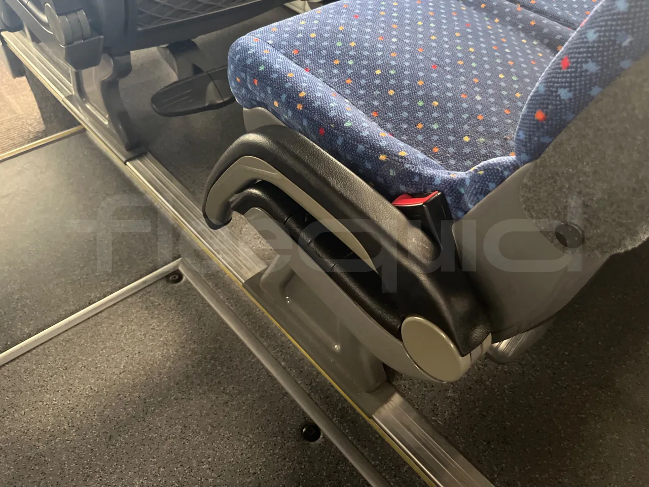 Man Ratio 18440-Ratio Stergo/ Euro 4 - 324 Kw - 12,720 Mt - armrest detail photo