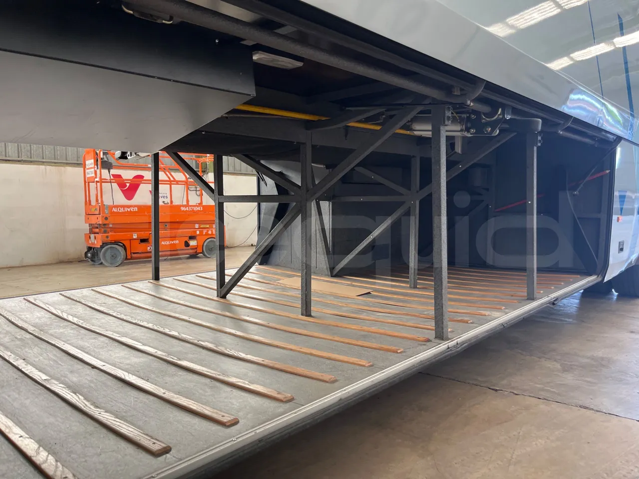 Man Ratio 18440-Ratio Stergo/ Euro 4 - 324 Kw - 12,720 Mt - internal frame rust check