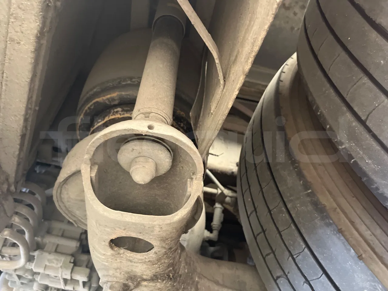 Man Ratio 18440-Ratio Stergo/ Euro 4 - 324 Kw - 12,720 Mt - axle 2 shock absorbers 2 left
