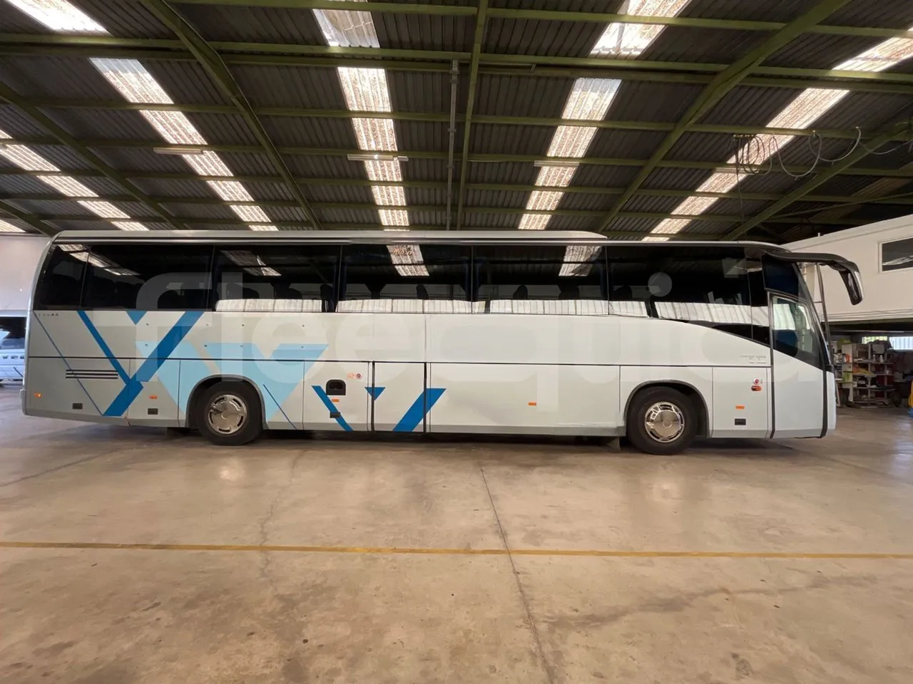 Man Ratio 18440-Ratio Stergo/ Euro 4 - 324 Kw - 12,720 Mt - right side doors closed