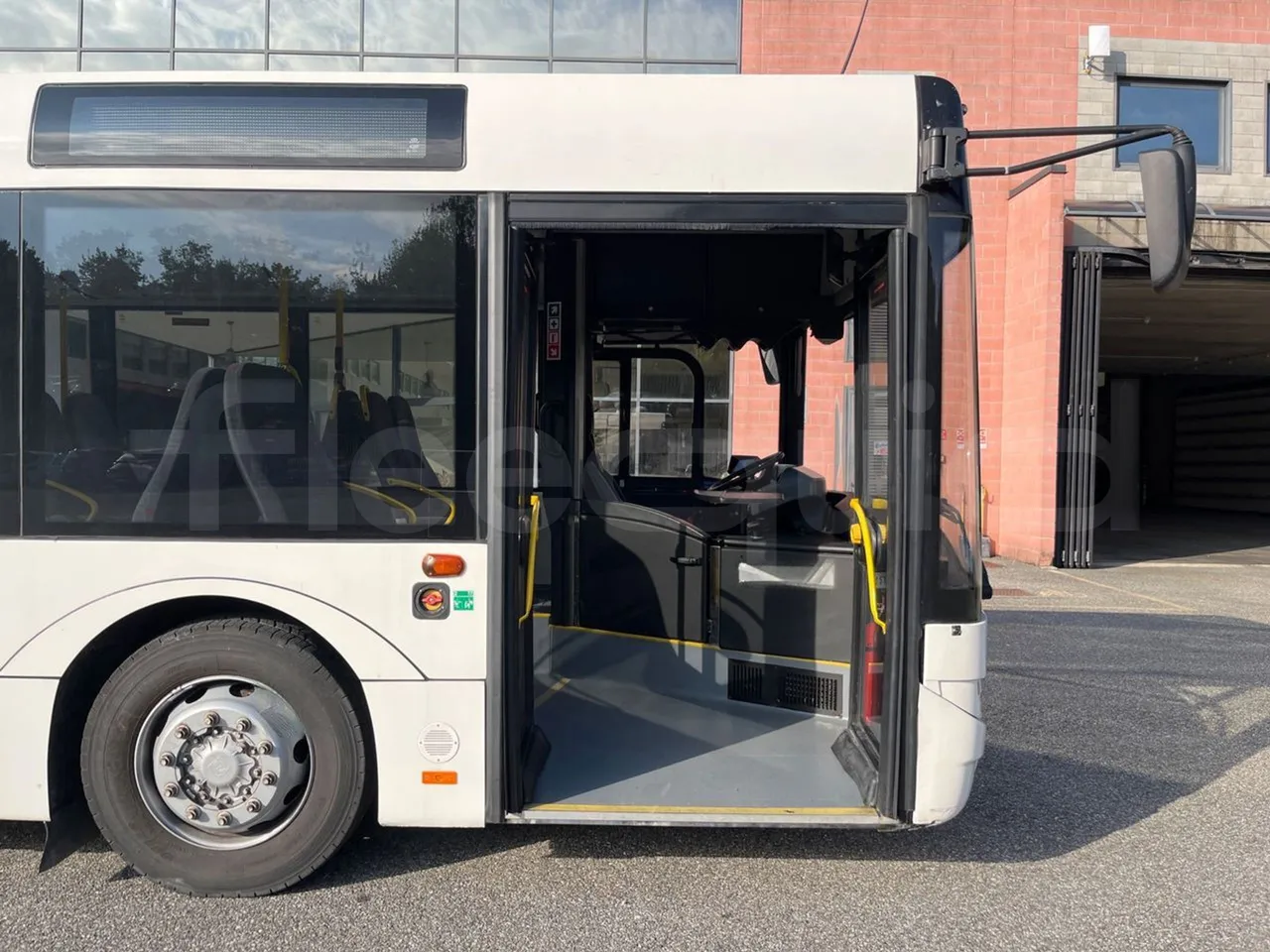 Solaris Urbino 12 -EUR5 - 231kW - 12m - front door 1 open