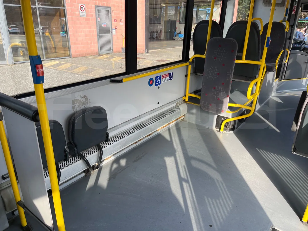 Solaris Urbino 12 -EUR5 - 231kW - 12m - disabled area photo