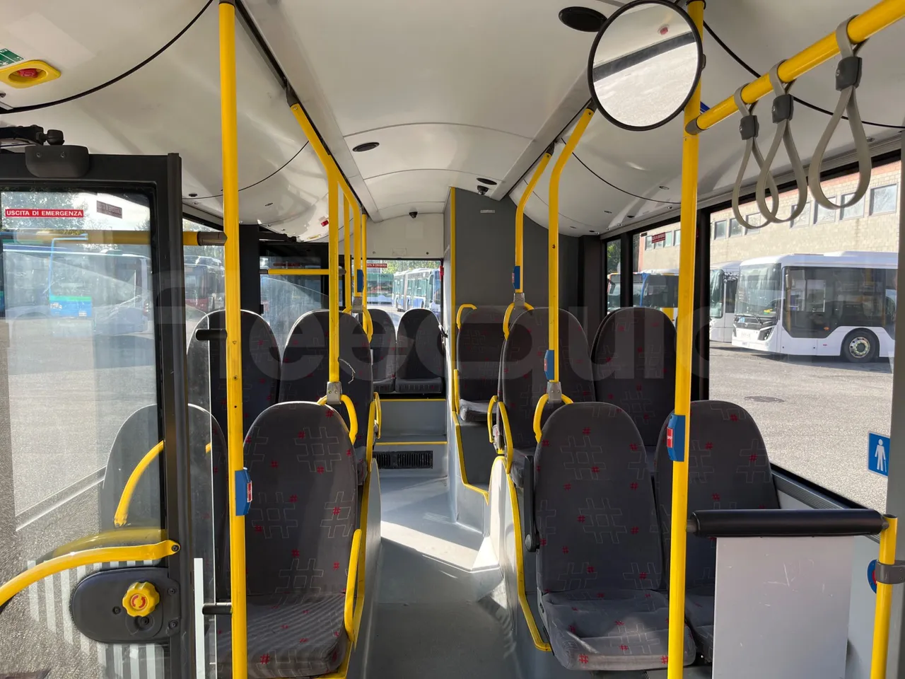 Solaris Urbino 12 -EUR5 - 231kW - 12m - reverse view middle aisle