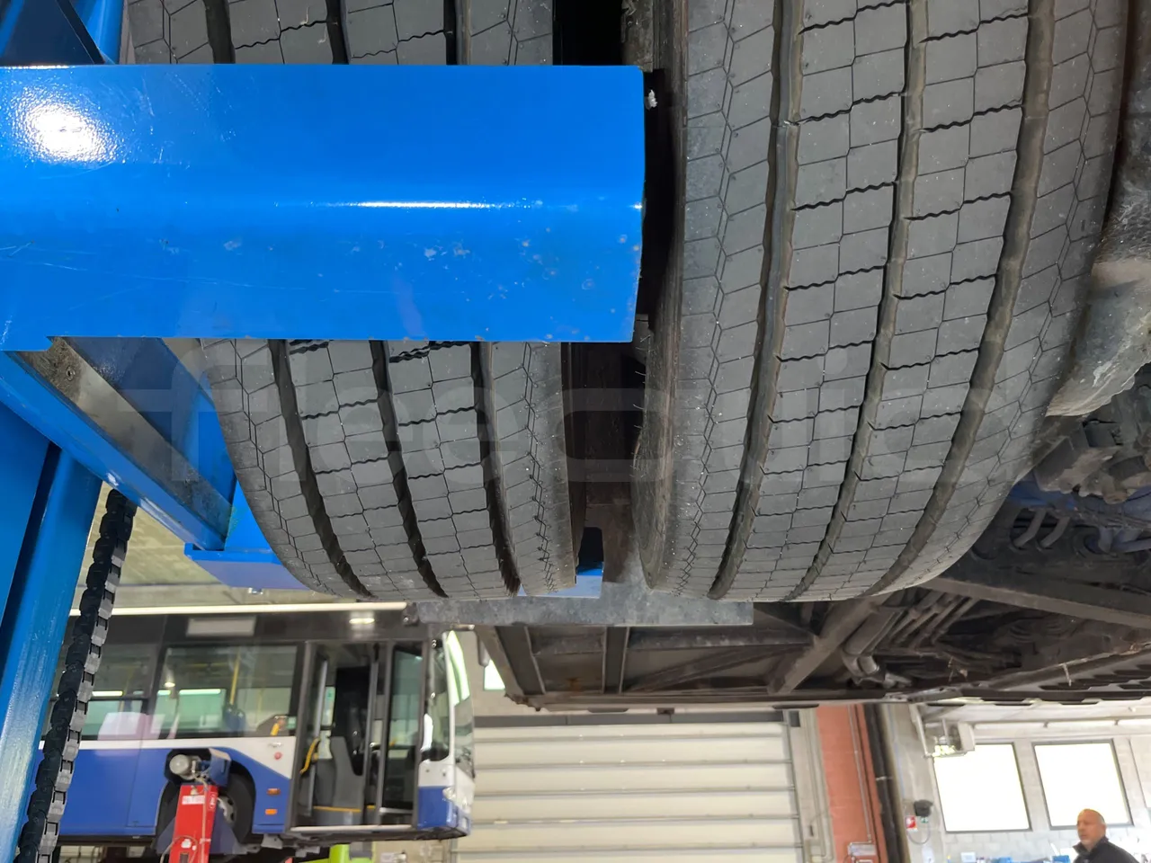Solaris Urbino 12 -EUR5 - 231kW - 12m - tread condition second axle tires left