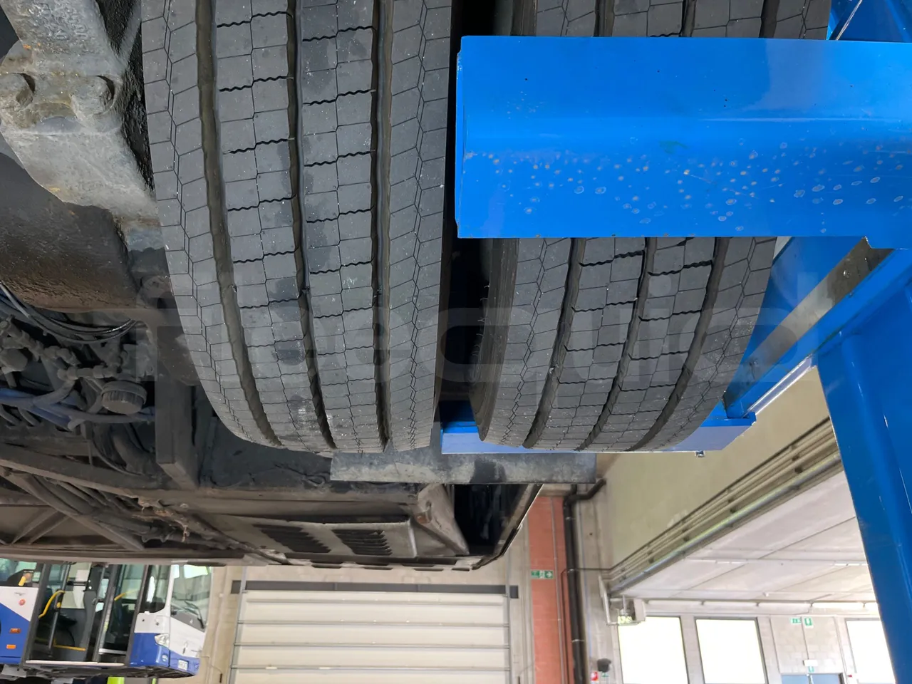 Solaris Urbino 12 -EUR5 - 231kW - 12m - tread condition second axle tires right