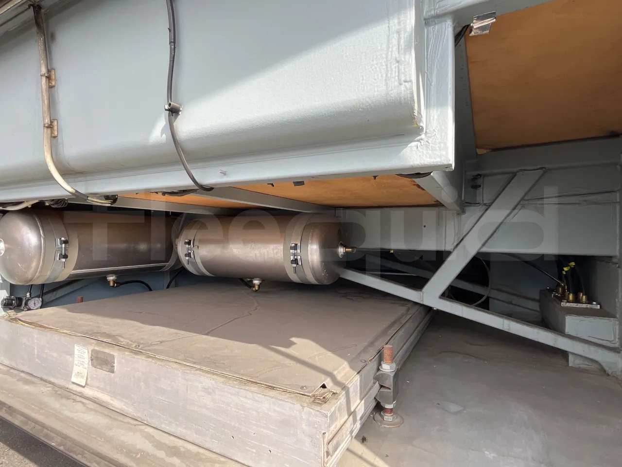 Setra S315 UL/ Euro 3 - 260 Kw - 12 Mt - engine plate photo