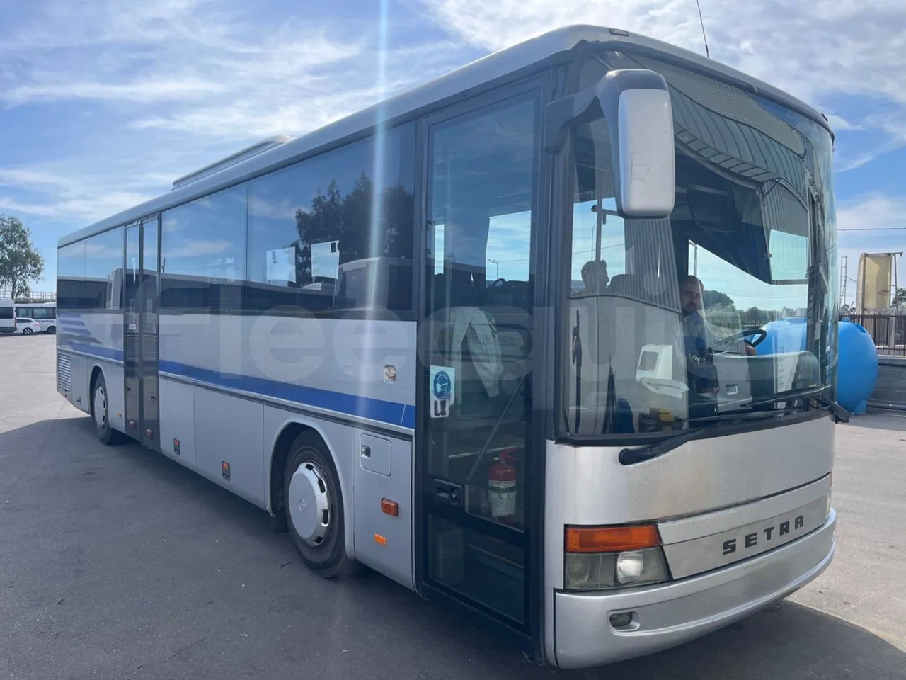 Setra S315 UL/ Euro 3 - 260 Kw - 12 Mt - 3/4 front right doors