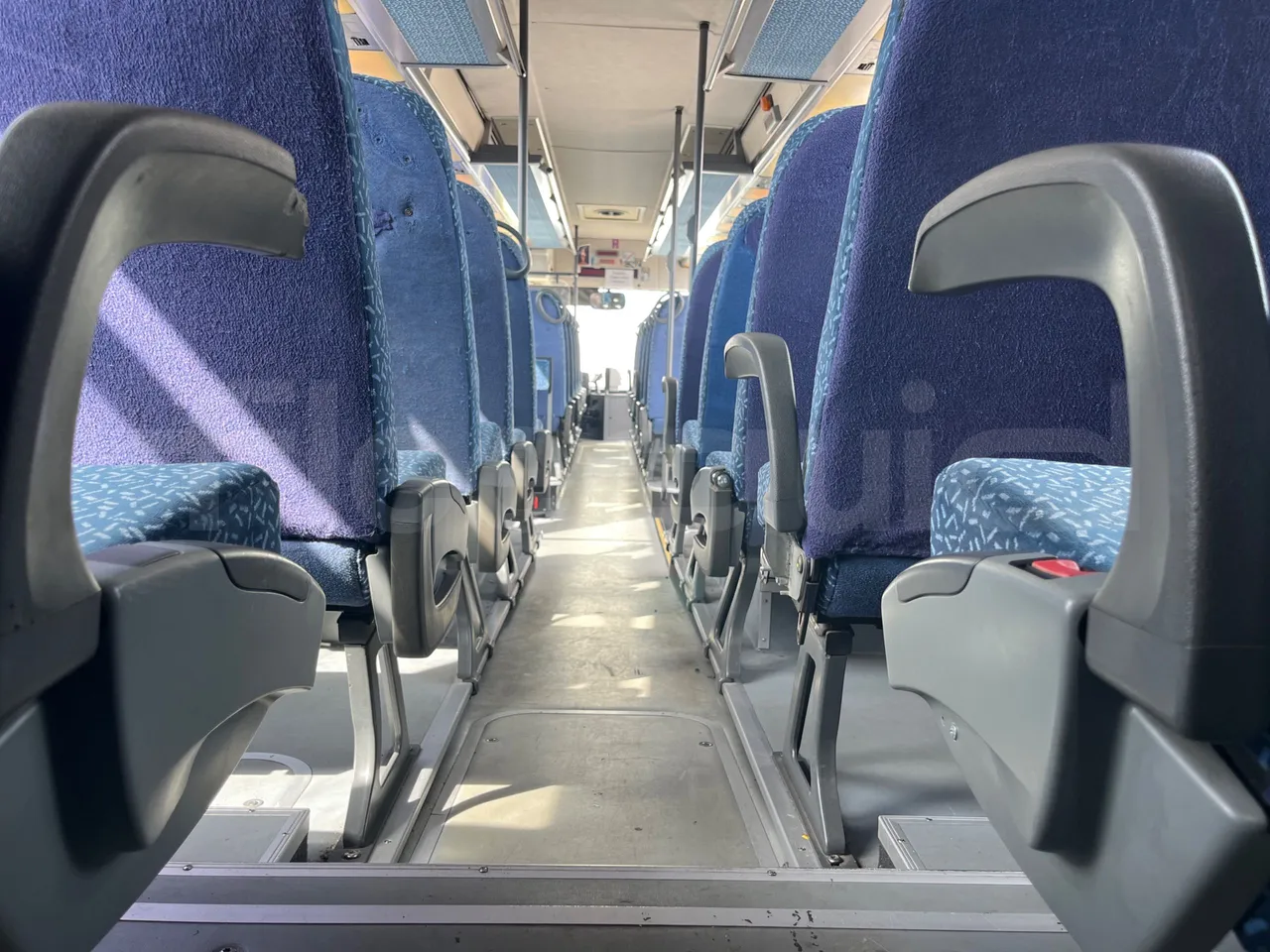 Setra S315 UL/ Euro 3 - 260 Kw - 12 Mt - seat brackets photo