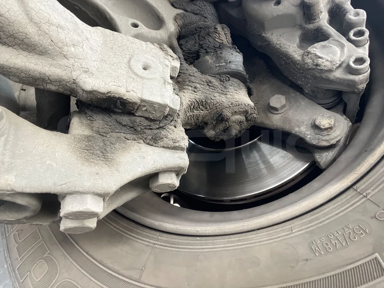 Setra S315 UL/ Euro 3 - 260 Kw - 12 Mt - front discs left